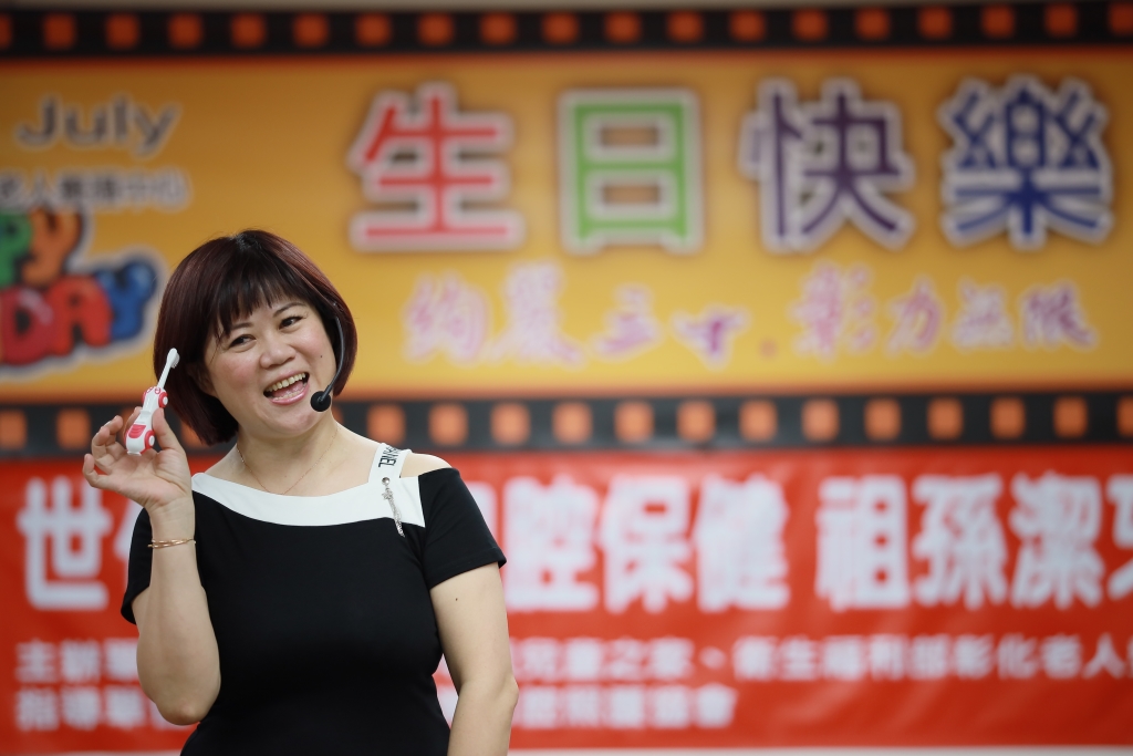 今天的美麗主持人-玲音護理師